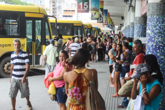 Os ônibus sairão da Rodoviária Roberto Silveira a cada 15 minutos (Foto: Silvana Rust)