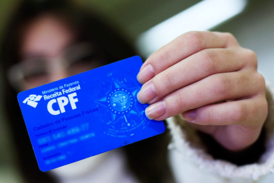 Contribuinte poderá atualizar dados do CPF pela internet no site da Receita Federal. (Foto: Divulgação)