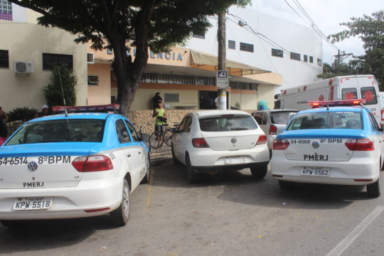 Vitima foi socorrida para o Hospital Ferreira Machado (Foto: Silvana Rust)
