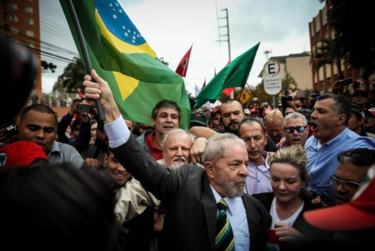 Lula presta depoimento ao juiz Sérgio Moro (Reprodução)