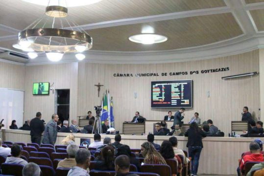 Procuradoria da Câmara deu parecer favorável à abertura de duas CPIs para investigar do governo Rosinha Garotinho (Foto: JTV)