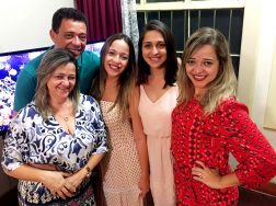 Família muito querida: Fátima Braga e Gilberto Braga com as princesas Liliana, Luana e Lorena