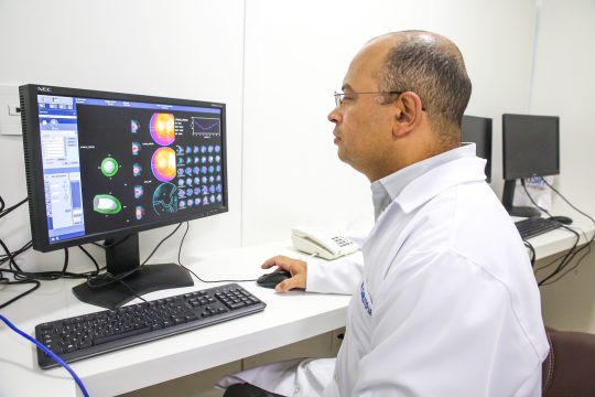 Dr. Carlito Lessa é cardiologista nuclear especializado pela UFRJ e atua no IMNEC (Foto: Silvana Rust)