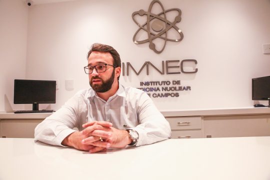 Dr. Diogo Neves é diretor administrador da clínica IMNEC que oferece o novo serviço (Foto: Silvana Rust)