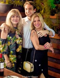Paulo Ferreira comemorando o seu Aniversário na Pelinca com as queridas Luciana D’Angelo e Scheilla Siqueira