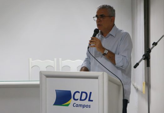 Deputado Christino Áureo fala sobre PEC do auxílio em encontro na CDL em Campos